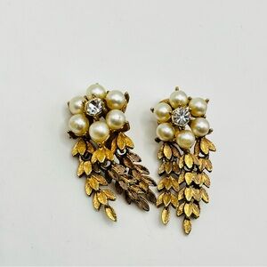 Sarah Coventry Royal Highness Faux Pearl Rhinestone Clip Dangle Leaf Earrings